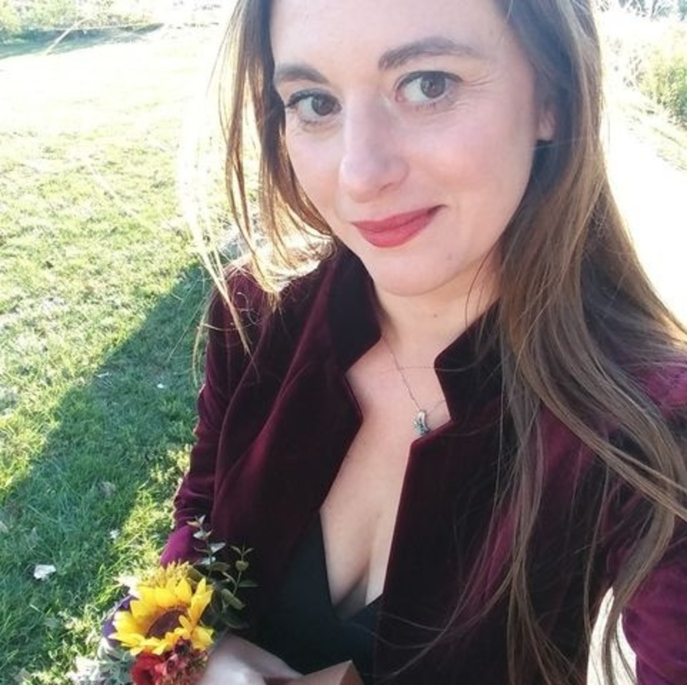 Meet your Posher, Jennifer